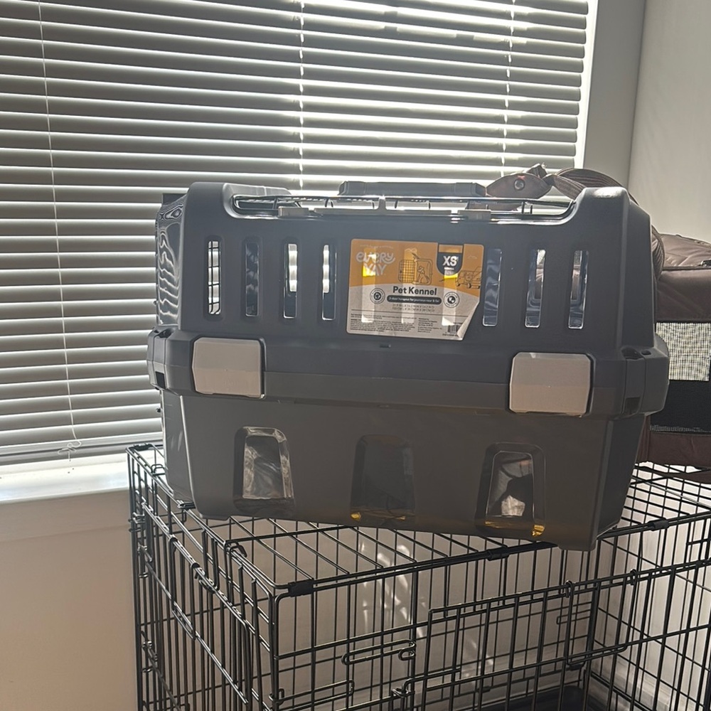 Gray Pet Kennel Carrier xsmall